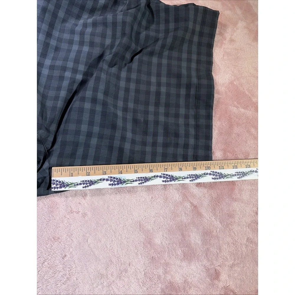 Lot Of Two Men's Sz 40 Golf Casual Shorts. Nike Golf And Nitrous Black
